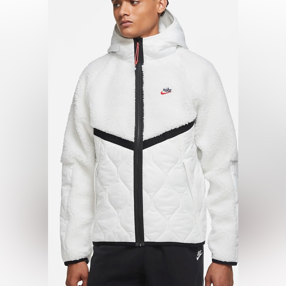 Men’s Nike Heritage Fleece Jacket Size Medium, new condition